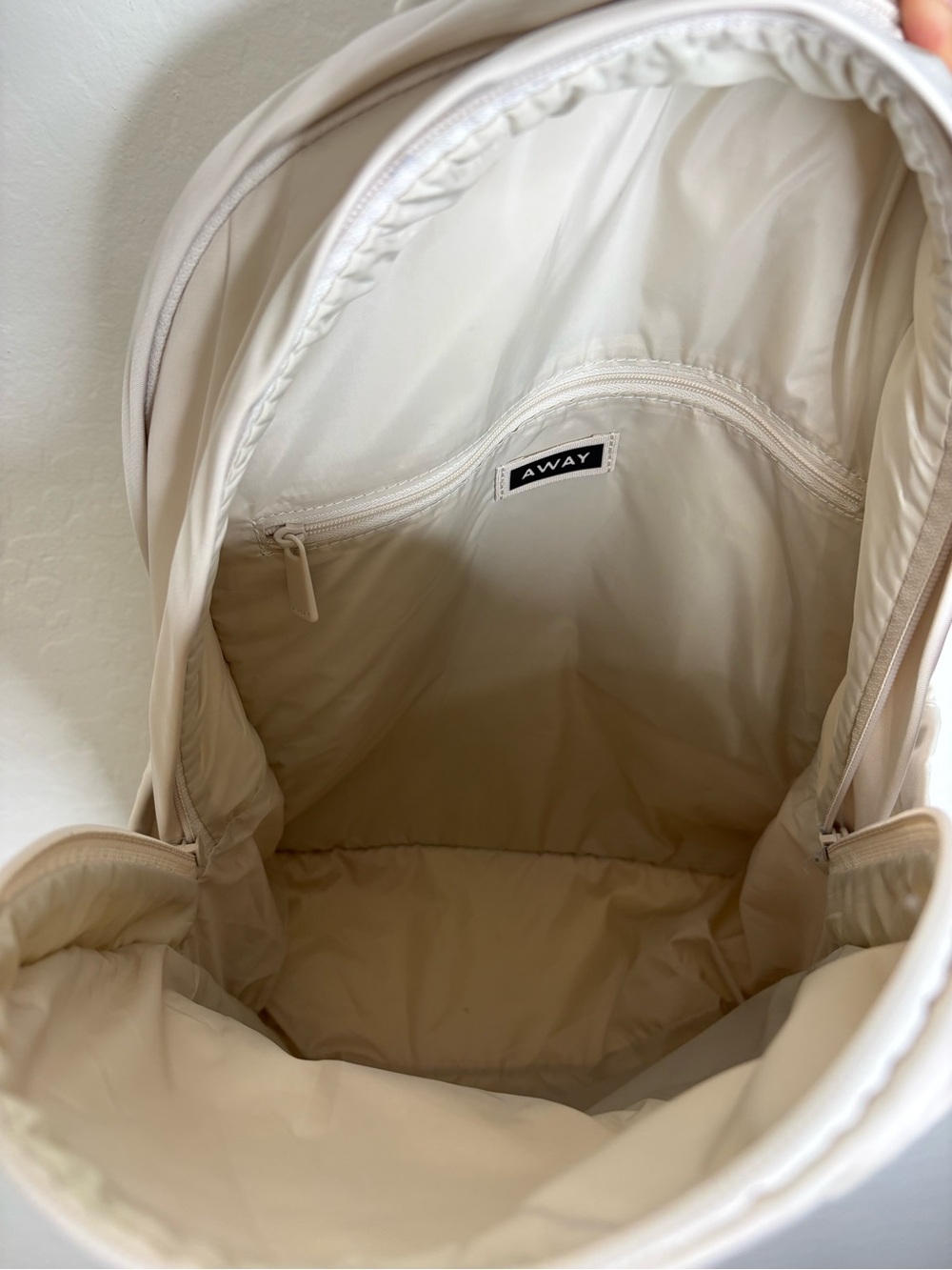 Away Large Featherlight Backpack Ivory Cream Travel Laptop Backpack Lightweight - Picture 11 of 14